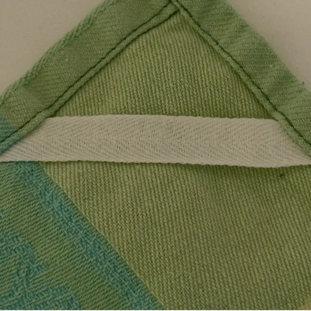 Green Pea Vintage Tea Towel‎